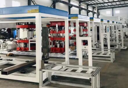 220602150116.jpg 正負(fù)壓多工位成型機(jī)開(kāi)機(jī)前的檢查